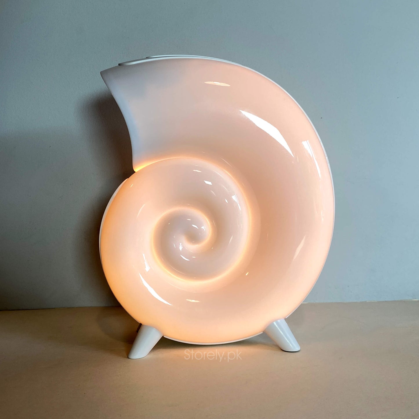 Conch-Shaped Smart Light with App Control & Bluetooth Speaker – Modern LED Lamp for Home Decor
