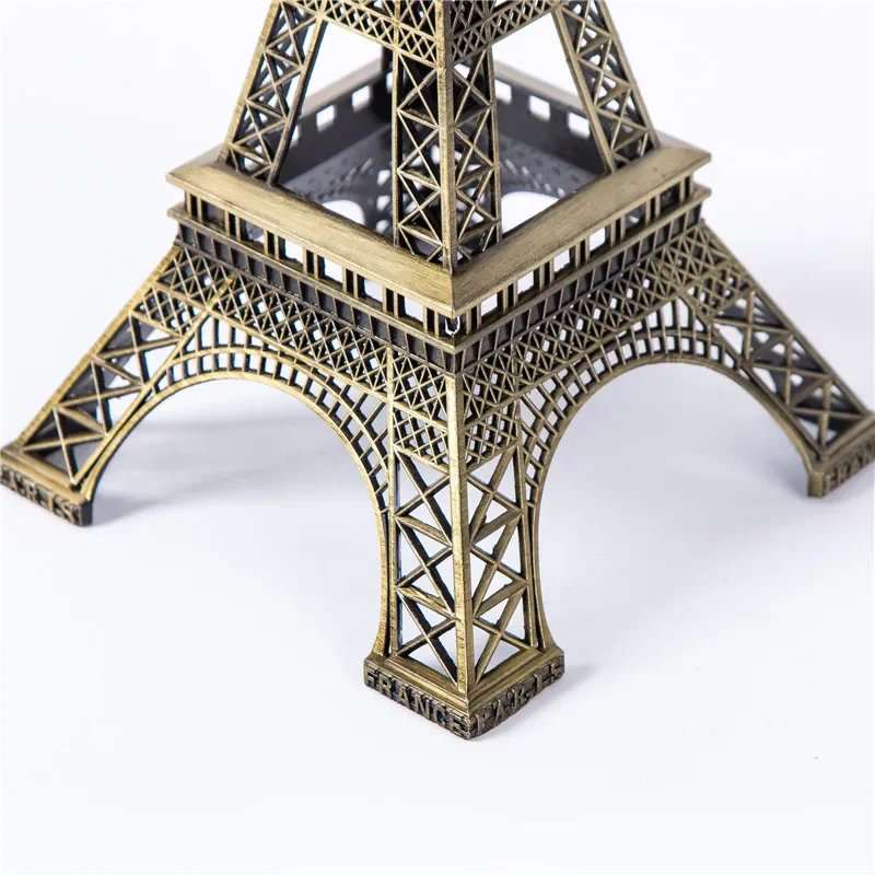 Eiffel Tower Metal Statue – Elegant Paris Landmark Replica