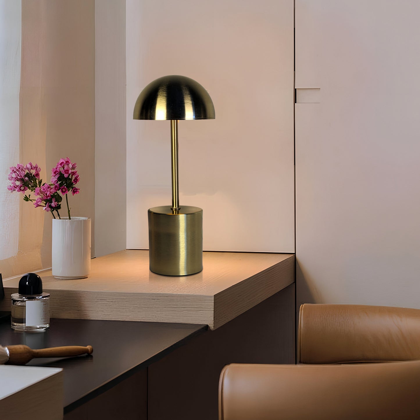 Rechargeable Retro-Style Longneck Metal Touch Lamps Perfect for Restaurants and Home Decor