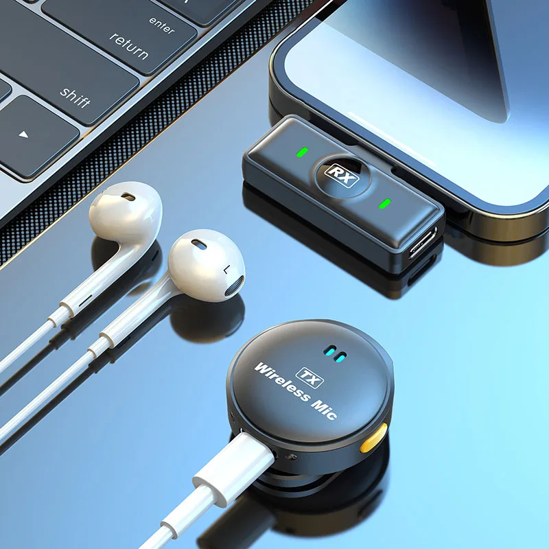 Magnatic Q8 High Quality Dual Wireless Lavalier Microphone with Power Bank Charging Case